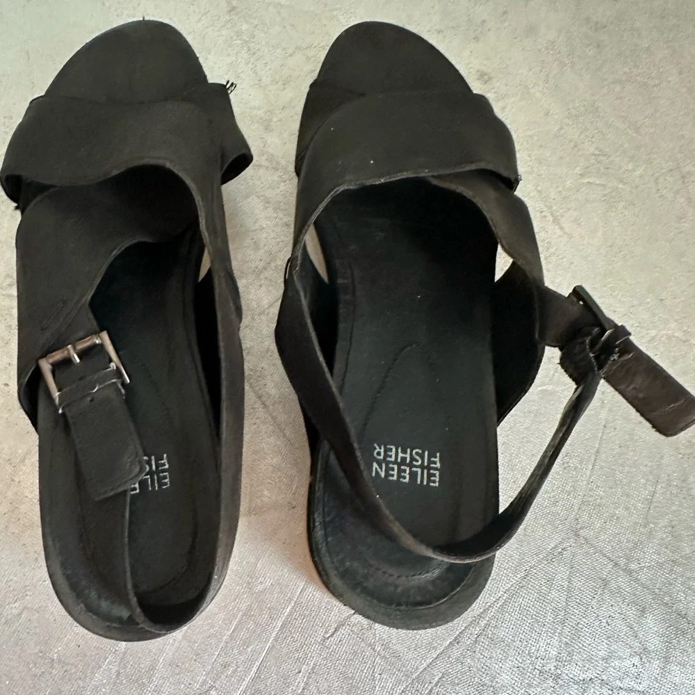 Eileen Fisher Woman’s Black Wedge Nubuck Leather Buckle Strappy Sandals, Sz 10